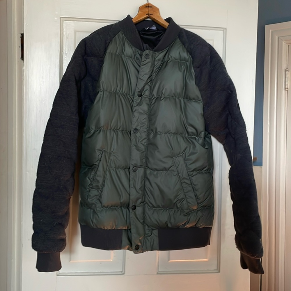 North Face Coat in Green and Grey Men’s Small